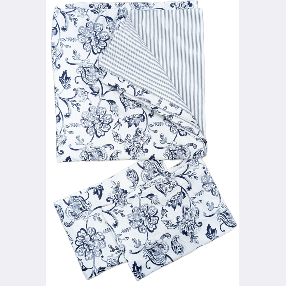 IKEA Junimagnolia Full/Queen Duvet Cover and 2 Pillowcases